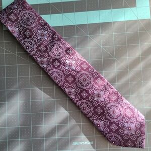 Lord R Colton purpke tie with lavender Medallion pattern #tie #luxury